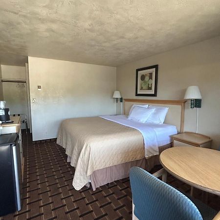 Economy Inn Reedsport Esterno foto